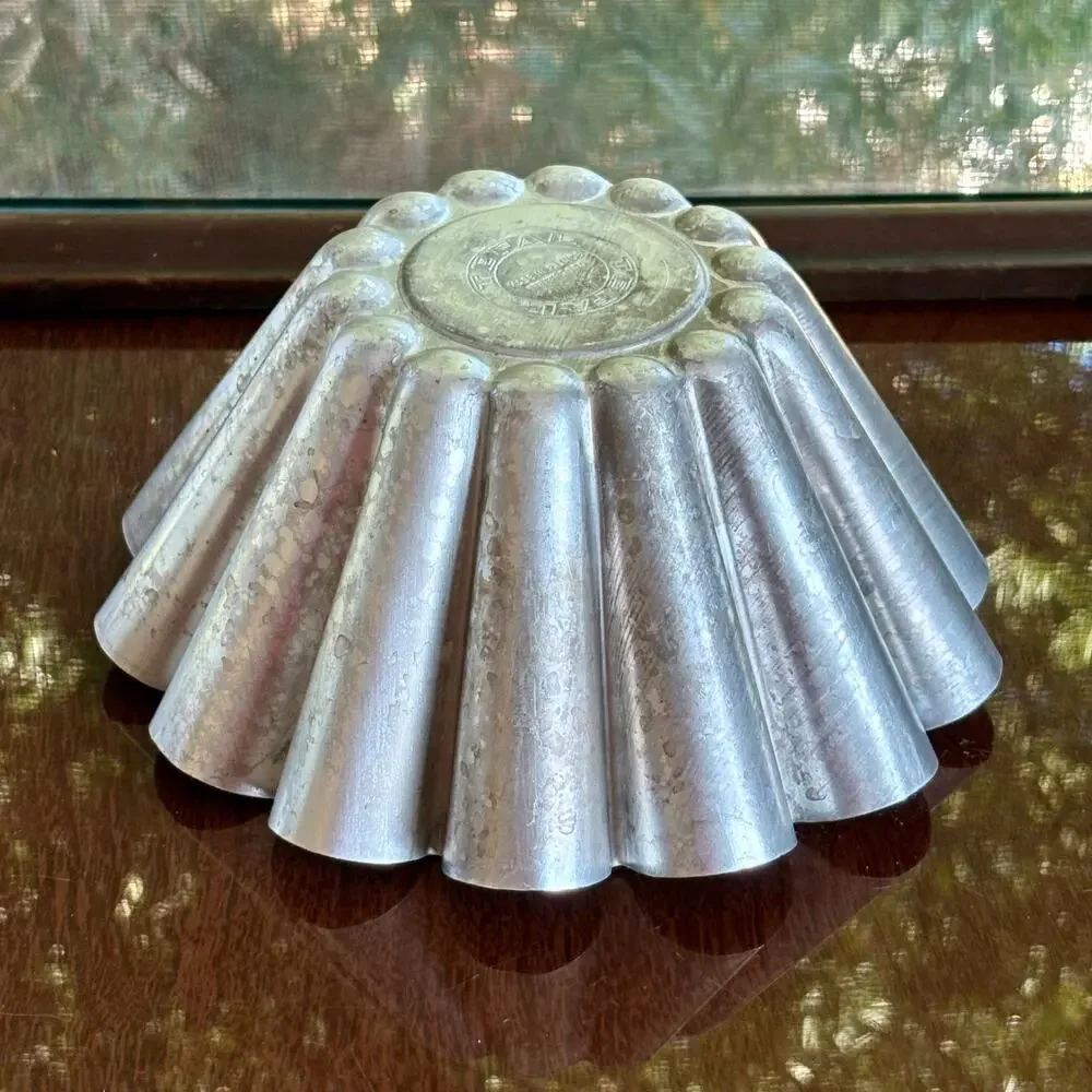 Vintage Tefal France Fluted Mold Aluminum Brioche Cake Mold 7.5 Inch